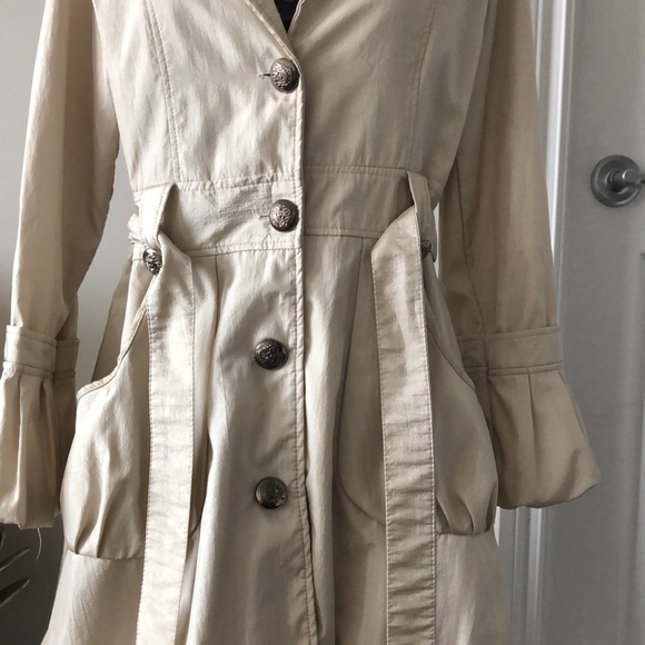 Trench coat - Picture 7 of 12